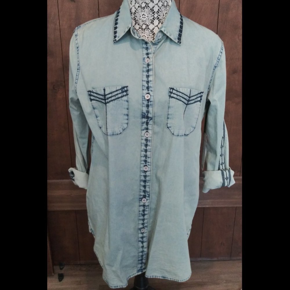 CAbi Bardot Shirt size M NWOT